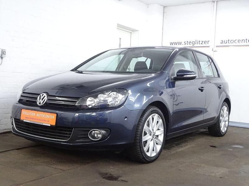 Gebraucht VW Golf VI Highline 105 PS (77 kW) 2011 Blau Kleinwagen