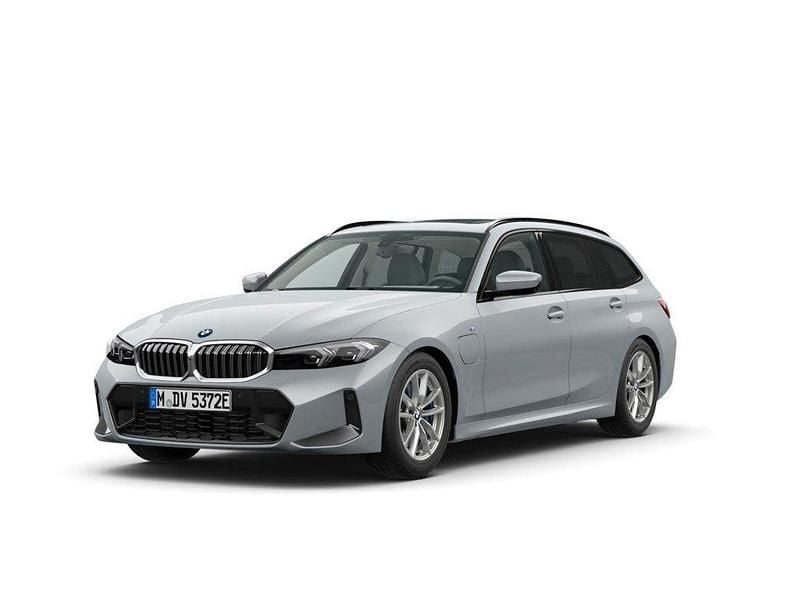 Grau Gebraucht 2024 BMW 330e M Sport Kombi | 54.884 € (Teuer) - Bild 1/4
