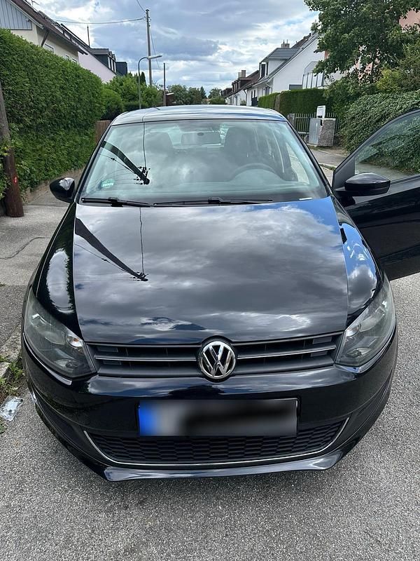 Gebraucht VW Polo 60 PS (44 kW) 2011 Schwarz Kleinwagen