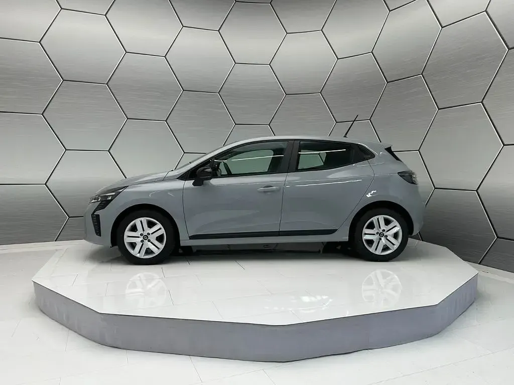 Neu Renault Clio V Evolution 91 PS (66 kW) 2026 Grau Limousine