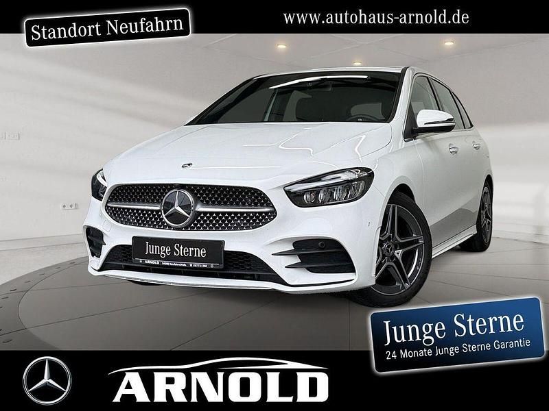 Polarweiß Gebraucht 2024 Mercedes B200 AMG line Van / Kleinbus | 33.650 € (Fairer Preis) - Bild 1/4