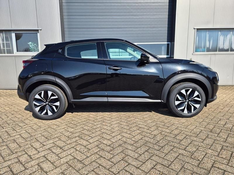 Neu Nissan Juke Acenta 114 PS (83 kW) 2026 Pearl black SUV