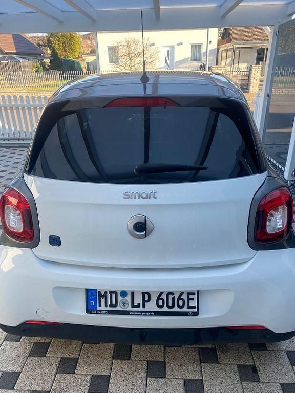 Gebraucht Smart ForFour Electric Drive 60 kW (82 PS) 2021 Weiß Limousine