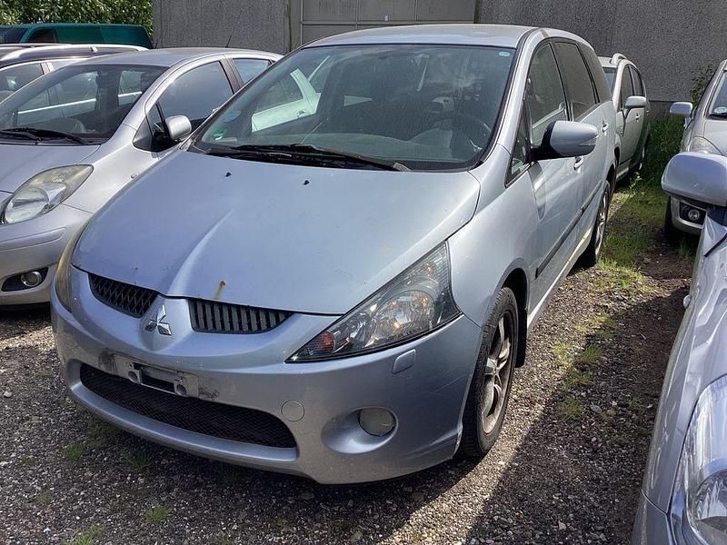 Silber Gebraucht 2005 Mitsubishi Grandis Van / Kleinbus | 799 € (Superpreis) - Bild 1/4