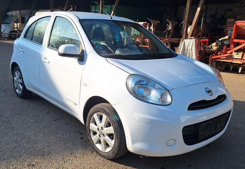 Gebraucht Nissan Micra 80 PS (58 kW) 2013 Weiß Kleinwagen