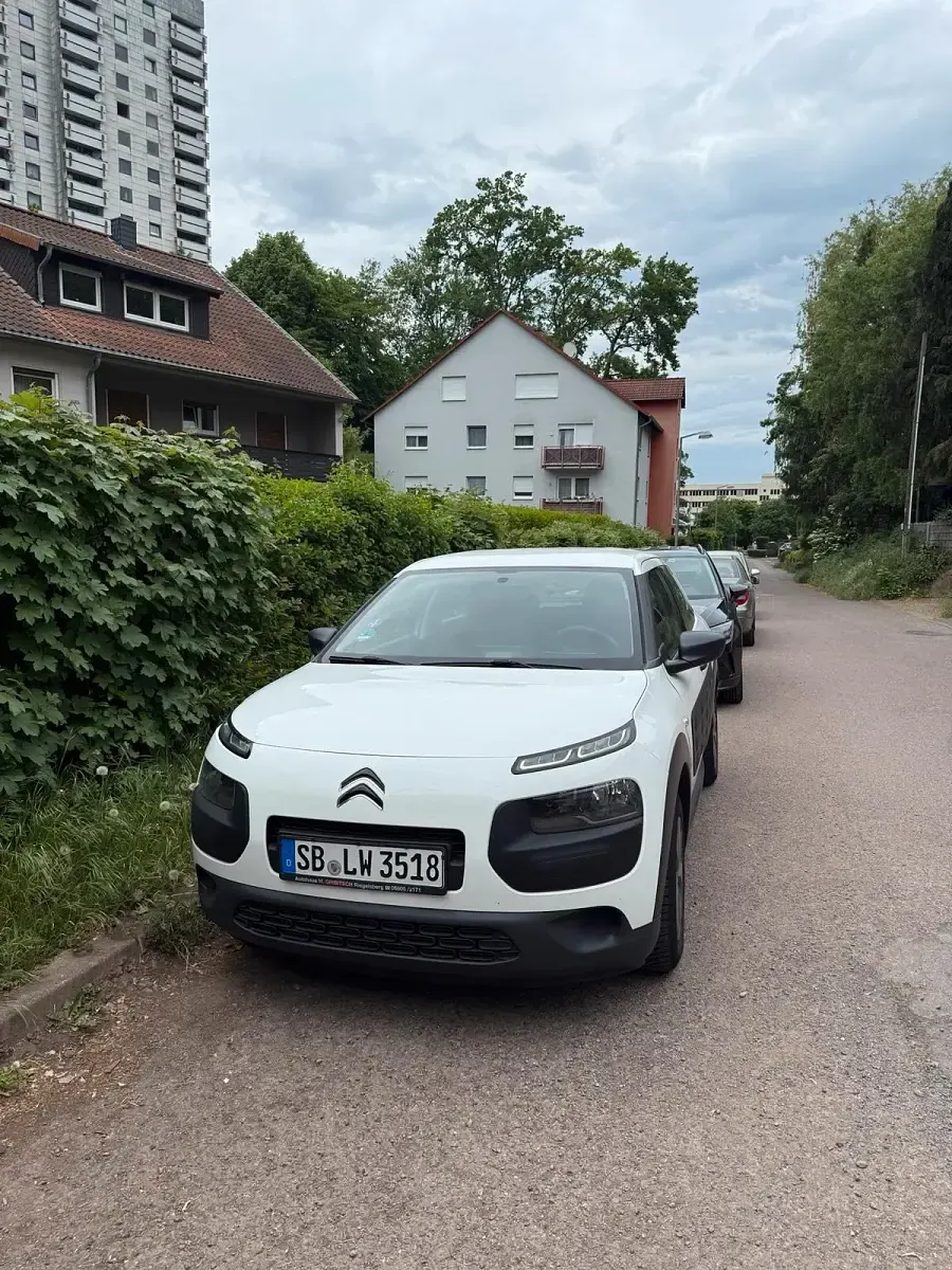 Gebraucht Citroën C4 75 PS (55 kW) 2015 Weiß Limousine