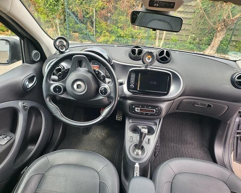 Grau Gebraucht 2018 Smart ForFour Brabus Kleinwagen | 15.000 € (Guter Preis) - Bild 1/4