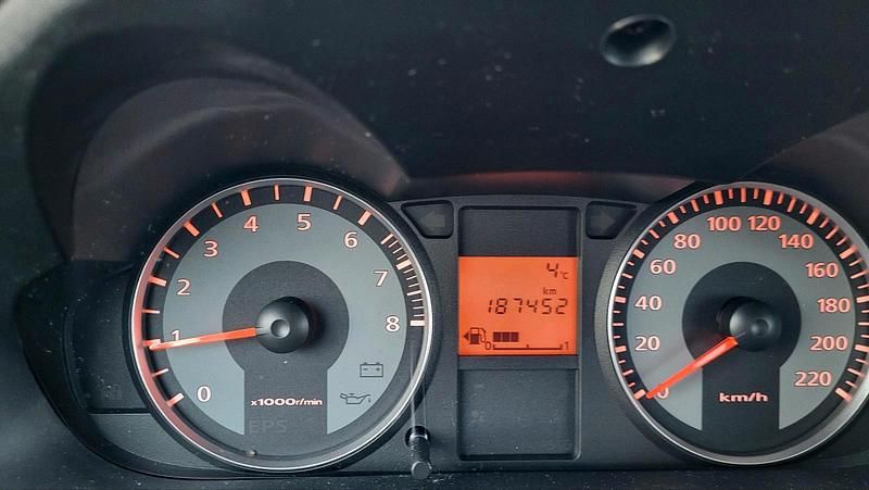 Gebraucht Mitsubishi Colt 95 PS (69 kW) 2010 Weiß Kleinwagen