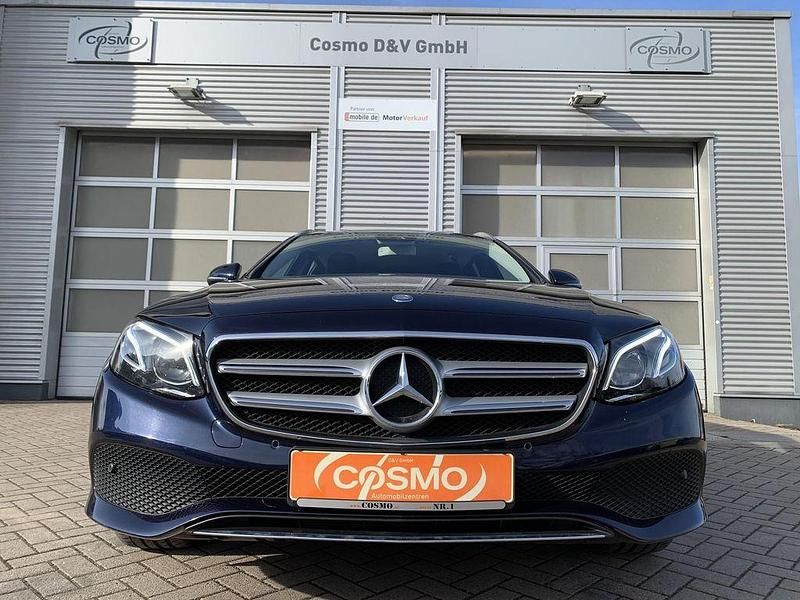 Gebraucht Mercedes E350 258 PS (189 kW) 2017 Blau Kombi