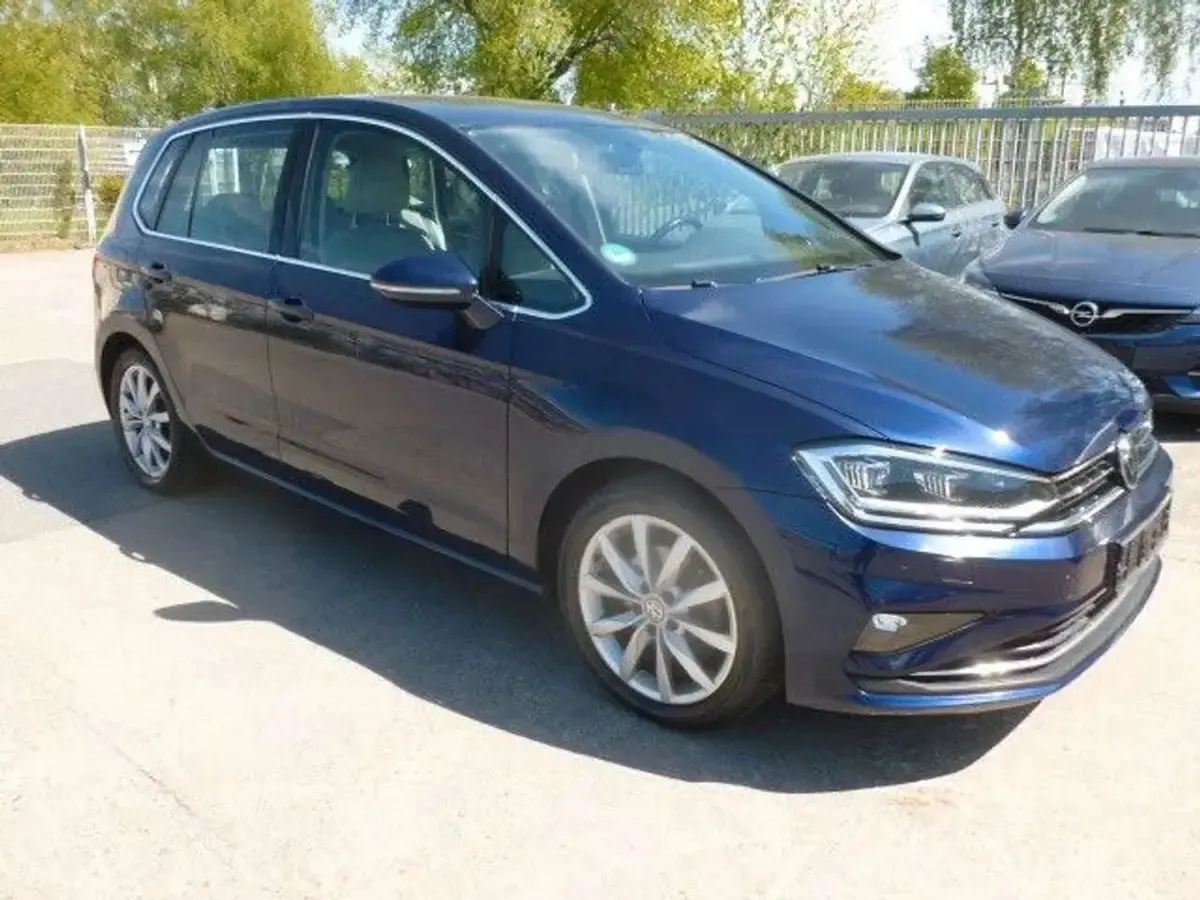 Gebraucht VW Golf Sportsvan Highline 131 PS (96 kW) 2018 Blau Van / Kleinbus