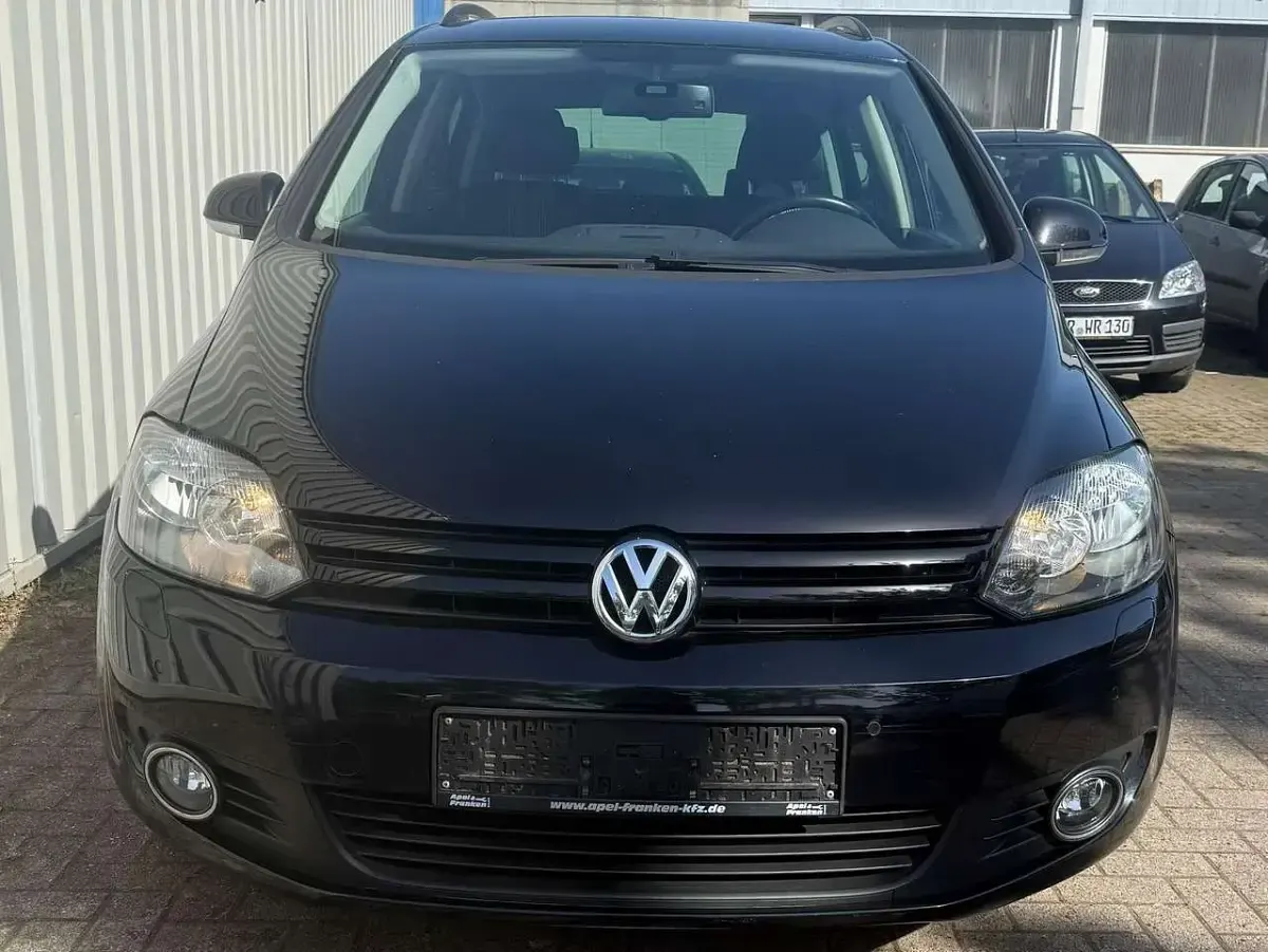 Gebraucht VW Golf Plus Cross Match 122 PS (89 kW) 2012 Deep black perleffekt Kleinwagen