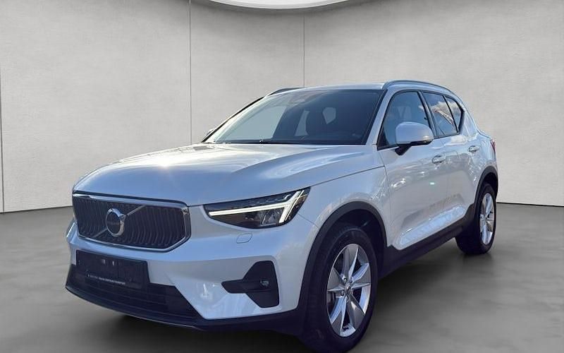 Gebraucht Volvo XC40 Core 163 PS (119 kW) 2024 Weiß SUV