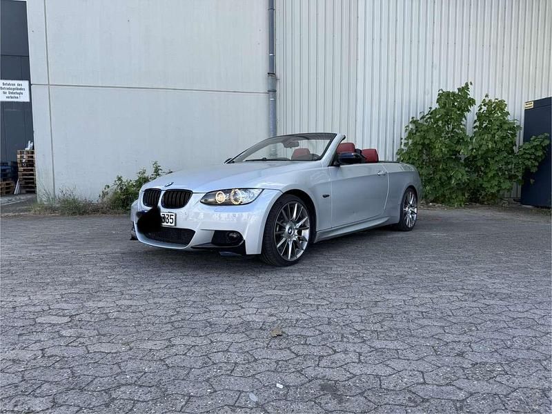 Grau Gebraucht 2008 BMW 335 Cabriolet M Sport Cabrio | 16.500 € (Superpreis) - Bild 1/4