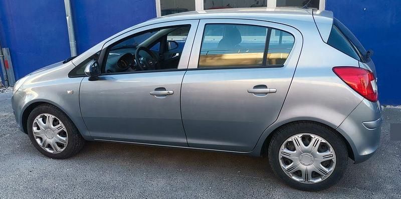 Gebraucht Opel Corsa 60 PS (44 kW) 2010 Grau Kleinwagen