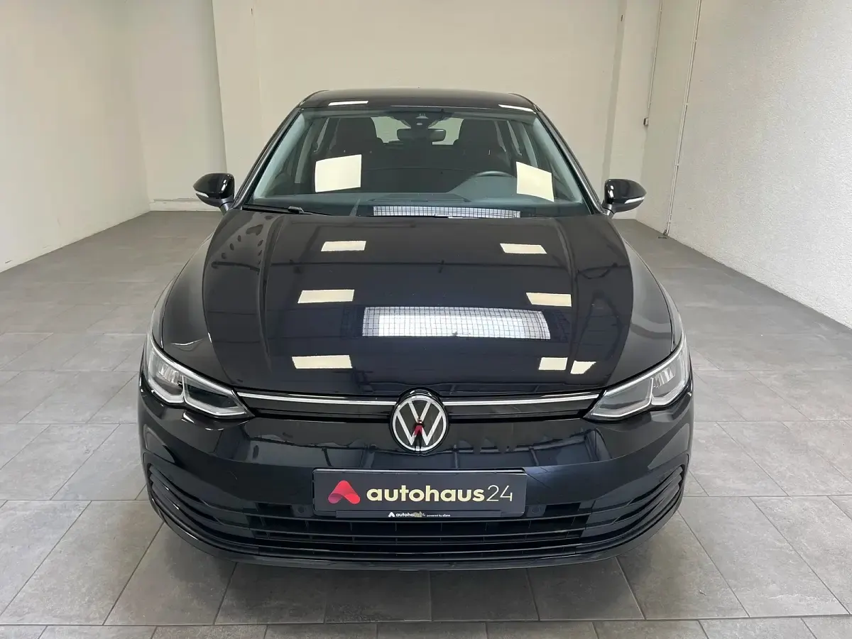 Gebraucht VW Golf VIII Life 110 PS (80 kW) 2023 Schwarz Limousine
