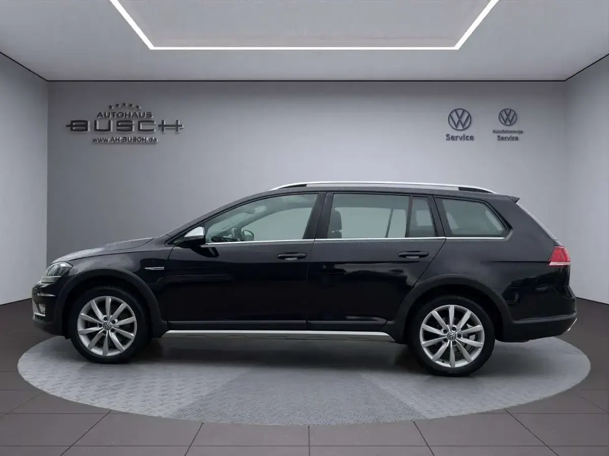 Gebraucht VW Golf Alltrack 184 PS (135 kW) 2019 Deep black Kombi