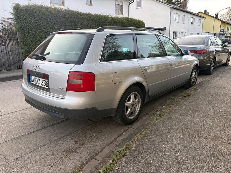 Usata Audi A6 165 CV (121 kW) 1998 Argento Station wagon
