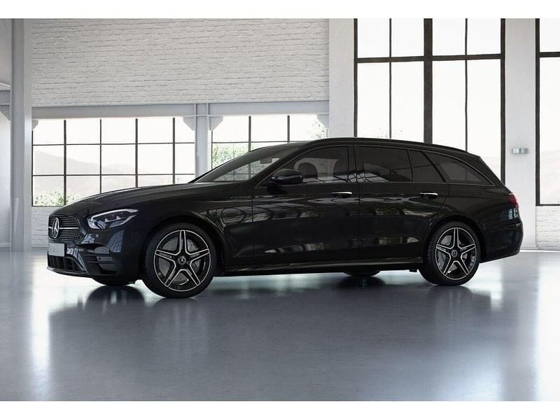 Gebraucht Mercedes E300 AMG 194 PS (142 kW) 2022 Schwarz Limousine