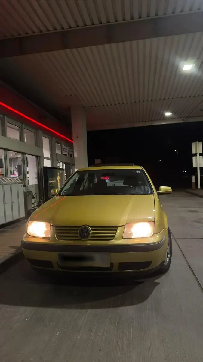 Gebraucht VW Bora 102 PS (75 kW) 2000 Gold Limousine