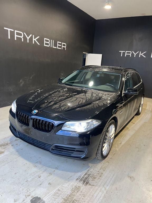 Schwarz Gebraucht 2014 BMW 520 Sport Line Kombi | 6.000 € (Superpreis) - Bild 1/4