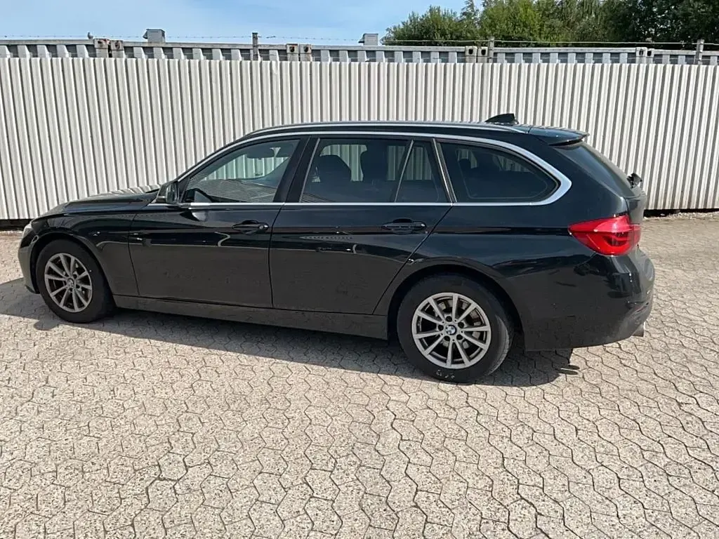 Gebraucht BMW 320 Advantage 190 PS (139 kW) 2017 Schwarz Kombi