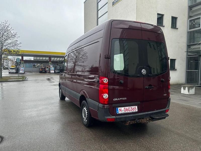 Gebraucht VW Crafter 136 PS (100 kW) 2011 Rot Van