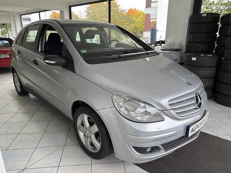 Gebraucht Mercedes B170 116 PS (85 kW) 2006 Silber Van / Kleinbus