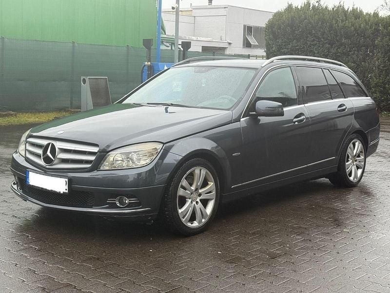 Grau Gebraucht 2008 Mercedes C320 Avantgarde Kombi | 2.600 € (Fairer Preis) - Bild 1/4
