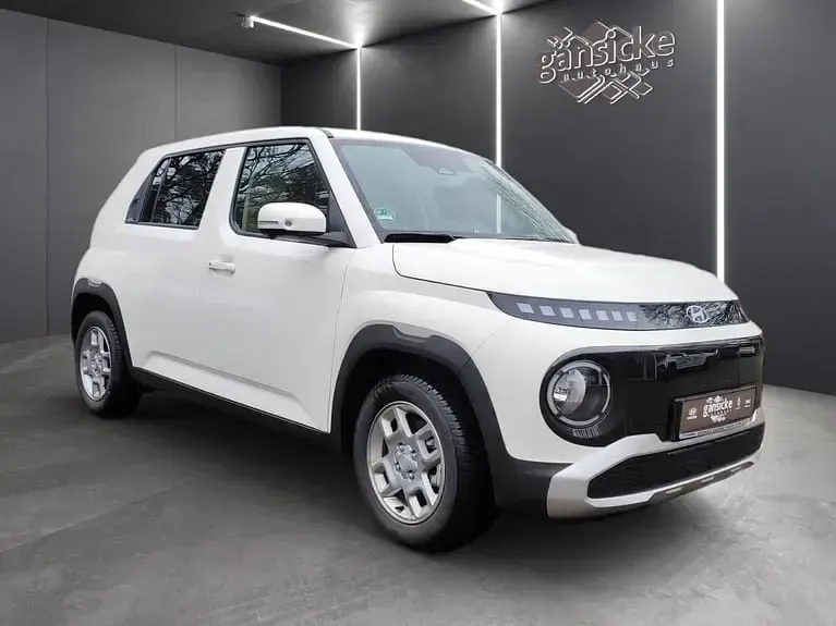 Gebraucht Hyundai Inster Trend 71 kW (97 PS) 2025 Weiß Kleinwagen