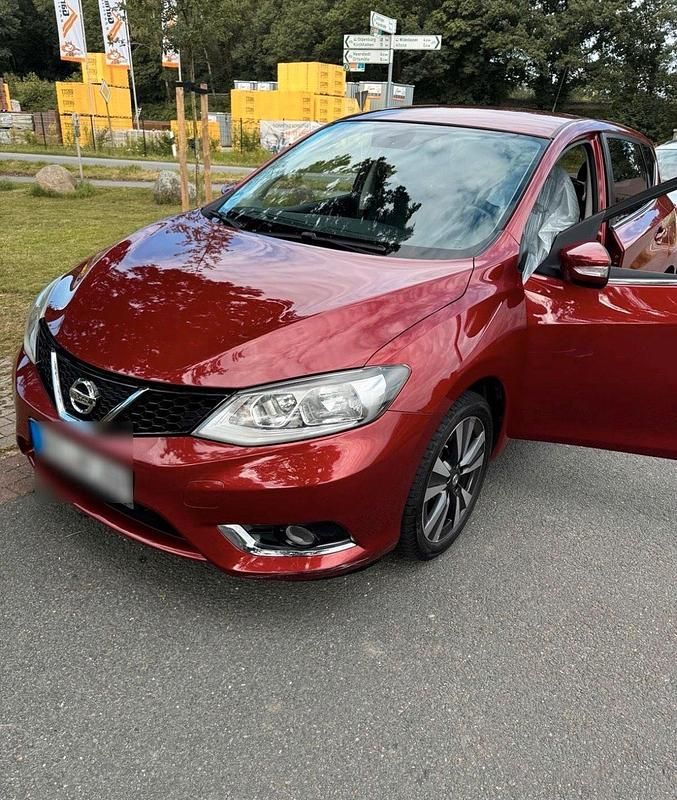 Rot Gebraucht 2015 Nissan Pulsar Kleinwagen | 6.300 € (Fairer Preis) - Bild 1/4