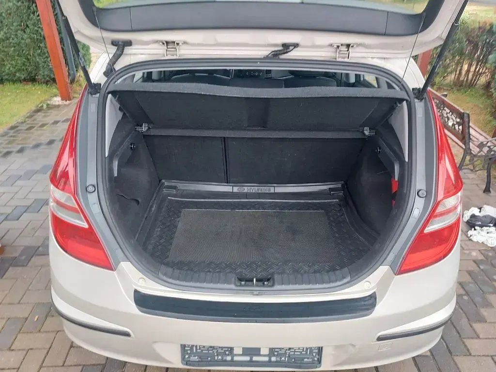 Gebraucht Hyundai i30 109 PS (80 kW) 2008 Grau Limousine