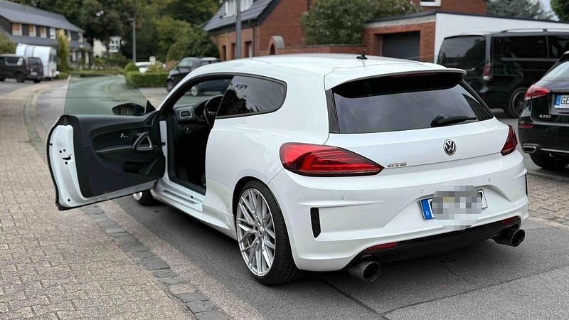 Gebraucht VW Scirocco 220 PS (161 kW) 2015 Weiß Coupé