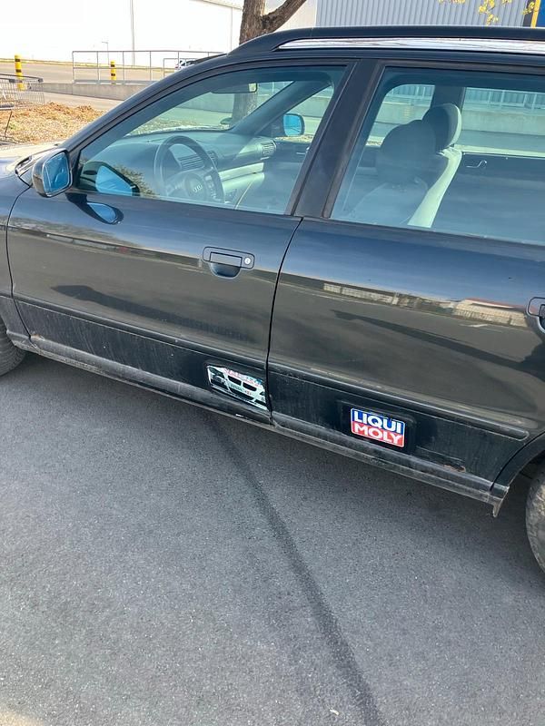 Gebraucht Audi A4 125 PS (91 kW) 1998 Schwarz Kombi