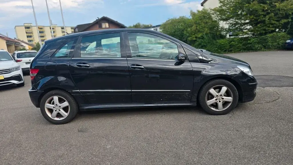 Gebraucht Mercedes B180 109 PS (80 kW) 2007 Schwarz Van / Kleinbus