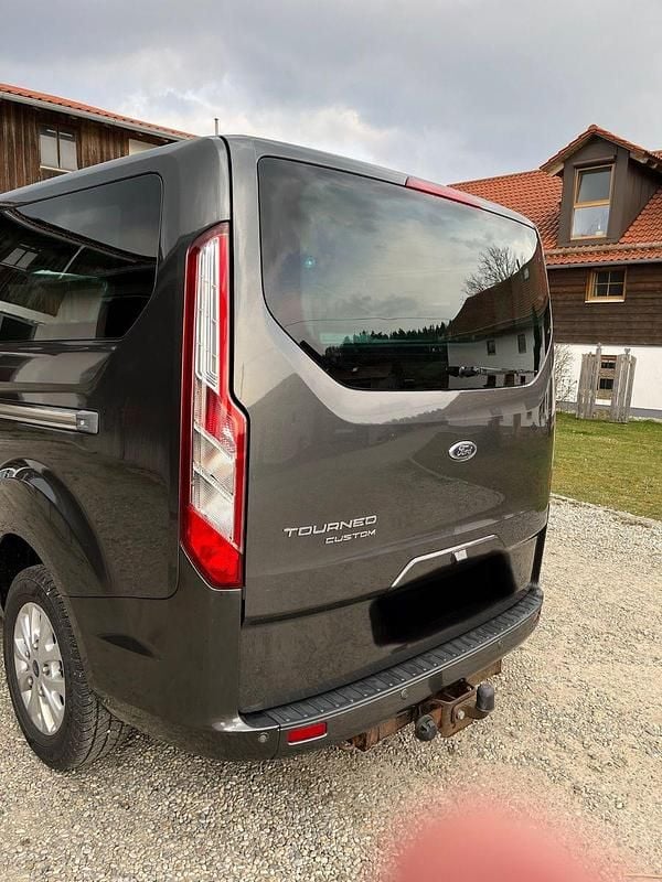 Gebraucht Ford Tourneo Titanium 155 PS (114 kW) 2015 Grau Van / Kleinbus