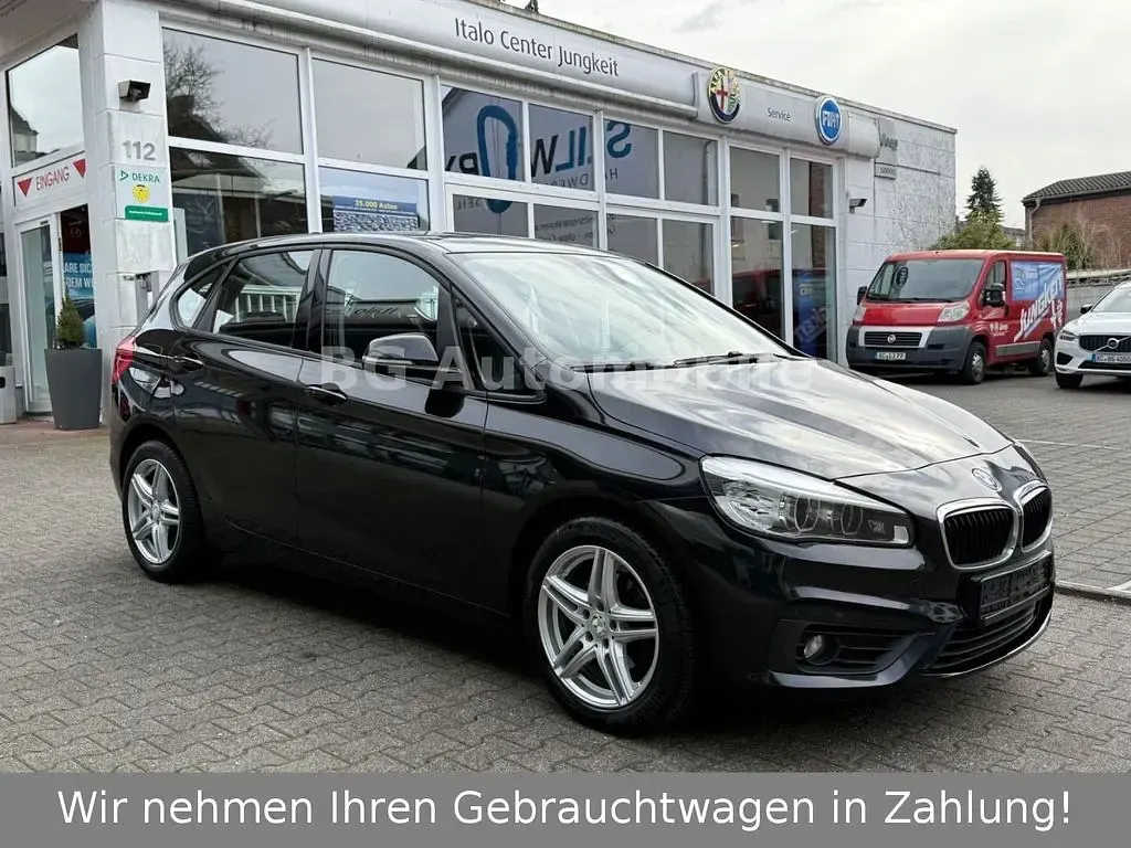 Gebraucht BMW 218 Basis 150 PS (110 kW) 2015 Schwarz Kombi