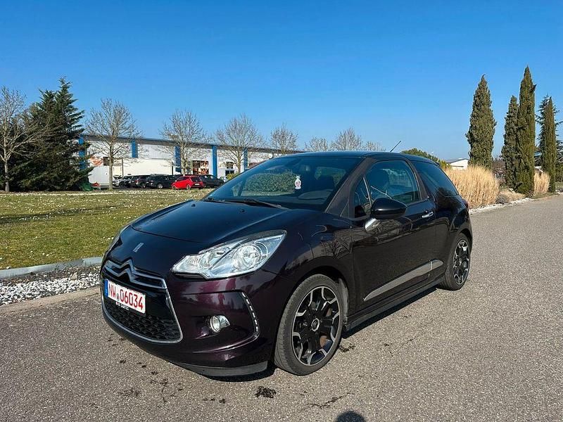 Gebraucht Citroën DS3 Sport Chic 114 PS (83 kW) 2014 Rot Kleinwagen