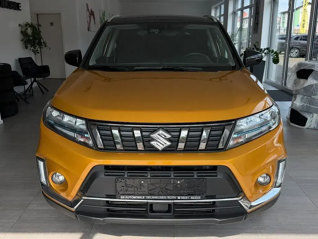 Gebraucht Suzuki Vitara Comfort 129 PS (94 kW) 2023 Gold SUV