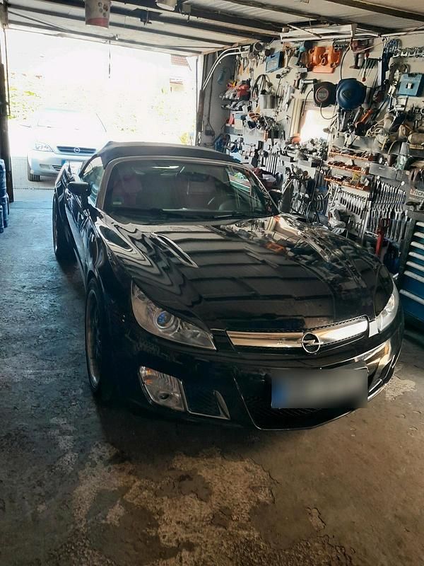 Second-hand Opel GT 300 CP (220 kW) 2008 Negru Cabrio