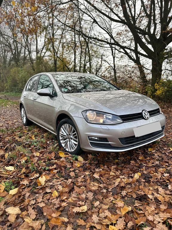 Beige Gebraucht 2014 VW Golf VII Cup Limousine | 9.390 € (Guter Preis) - Bild 1/4