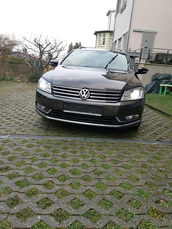 Gebraucht VW Passat Edition 140 PS (102 kW) 2014 Braun Kombi