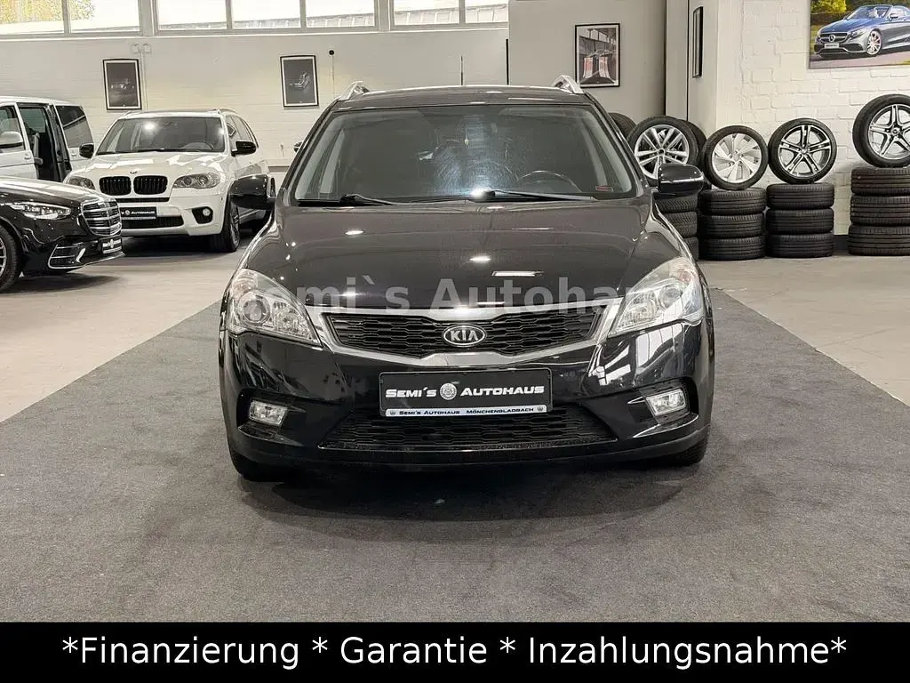 Gebraucht Kia Ceed 90 PS (66 kW) 2012 Schwarz Kleinwagen