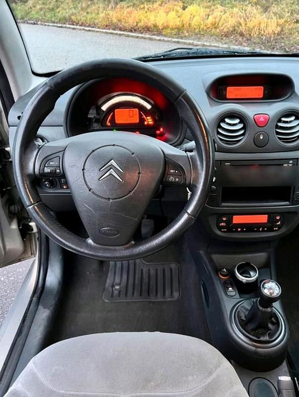 Gebraucht Citroën C3 Exclusive 73 PS (53 kW) 2003 Gold Kleinwagen