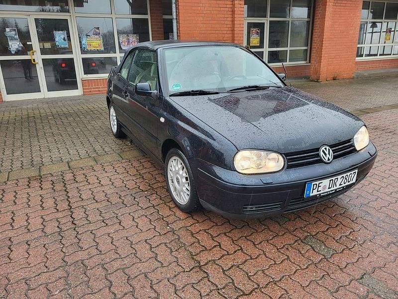 Blau Gebraucht 2001 VW Golf Cabriolet Highline Cabrio | 1.920 € (Superpreis) - Bild 1/4