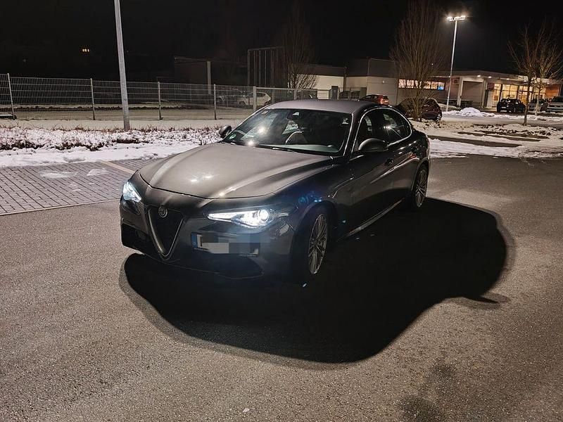 Gebraucht Alfa Romeo Giulia Super 179 PS (131 kW) 2016 Braun Limousine