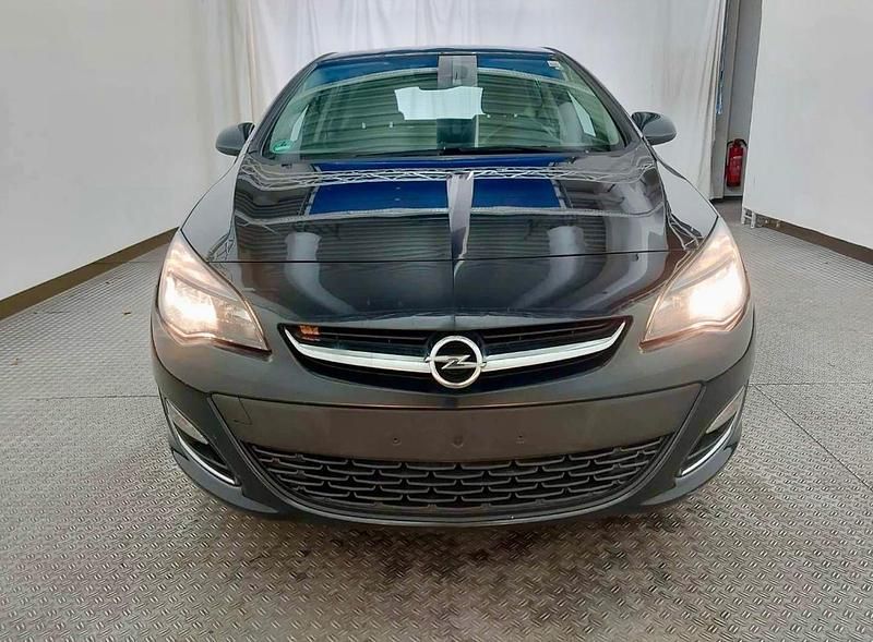 Schwarz Gebraucht 2013 Opel Astra Limousine | 5.300 € (Fairer Preis) - Bild 1/4