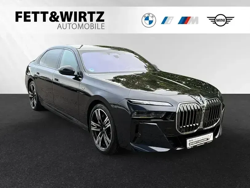 Gebraucht BMW 750e M Sport 489 PS (359 kW) 2025 Limousine