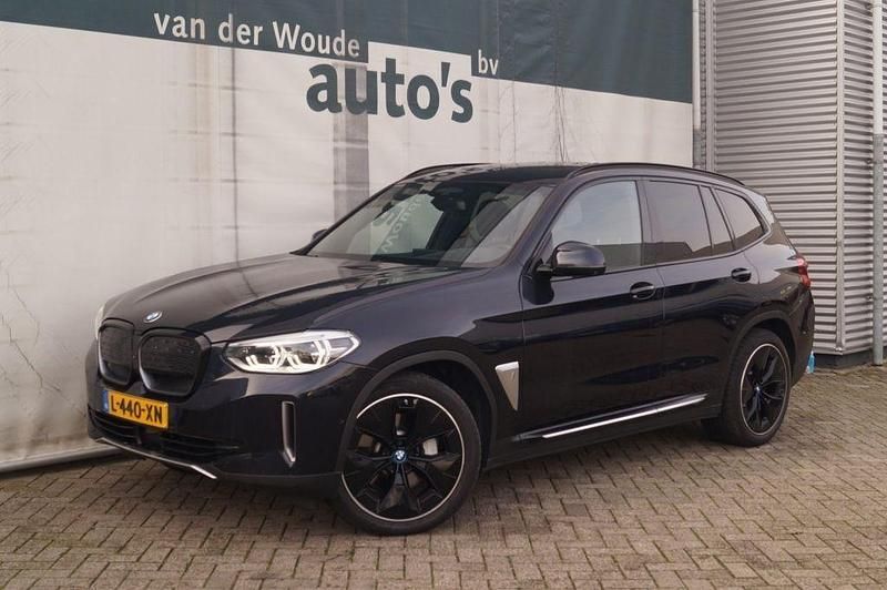 Gebraucht BMW iX3 Executive 210 kW (286 PS) 2021 Schwarz SUV