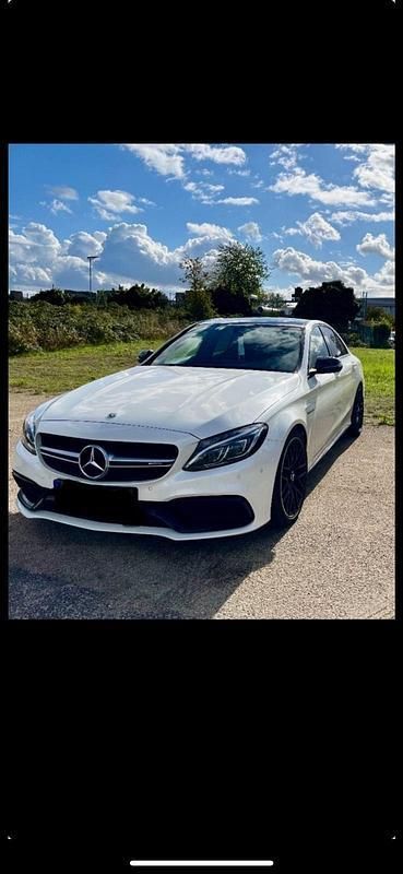 Weiß Gebraucht 2017 Mercedes C63S AMG AMG Limousine | 46.900 € (Fairer Preis) - Bild 1/4