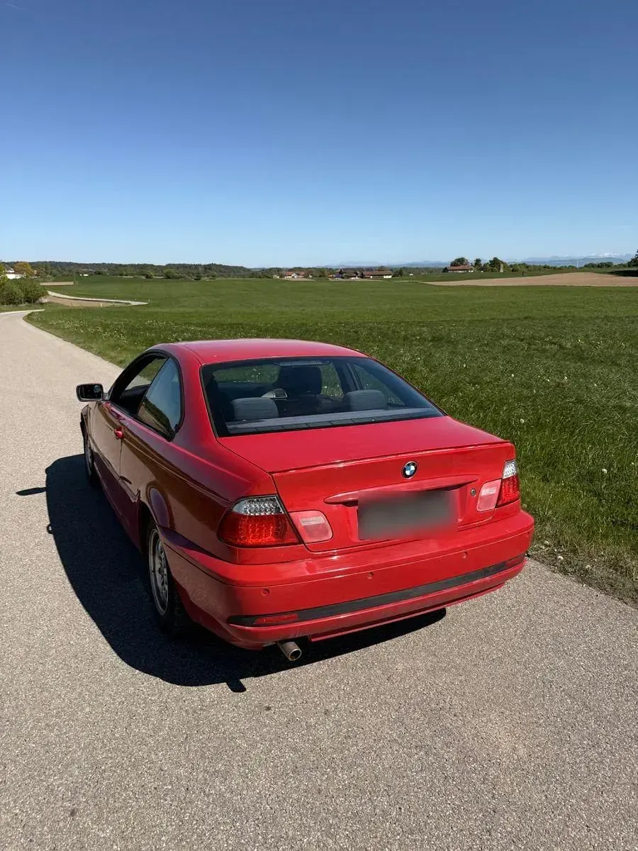 Second-hand BMW 318 143 CP (105 kW) 2004 Roșu Coupe